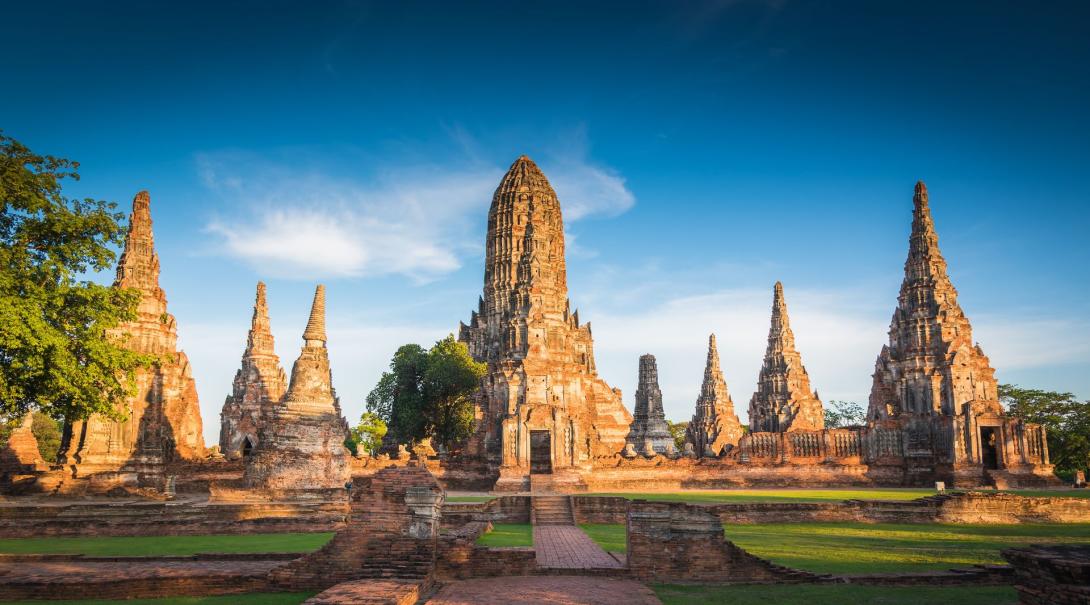A daytime image of the stone ruins of Ayutthaya 