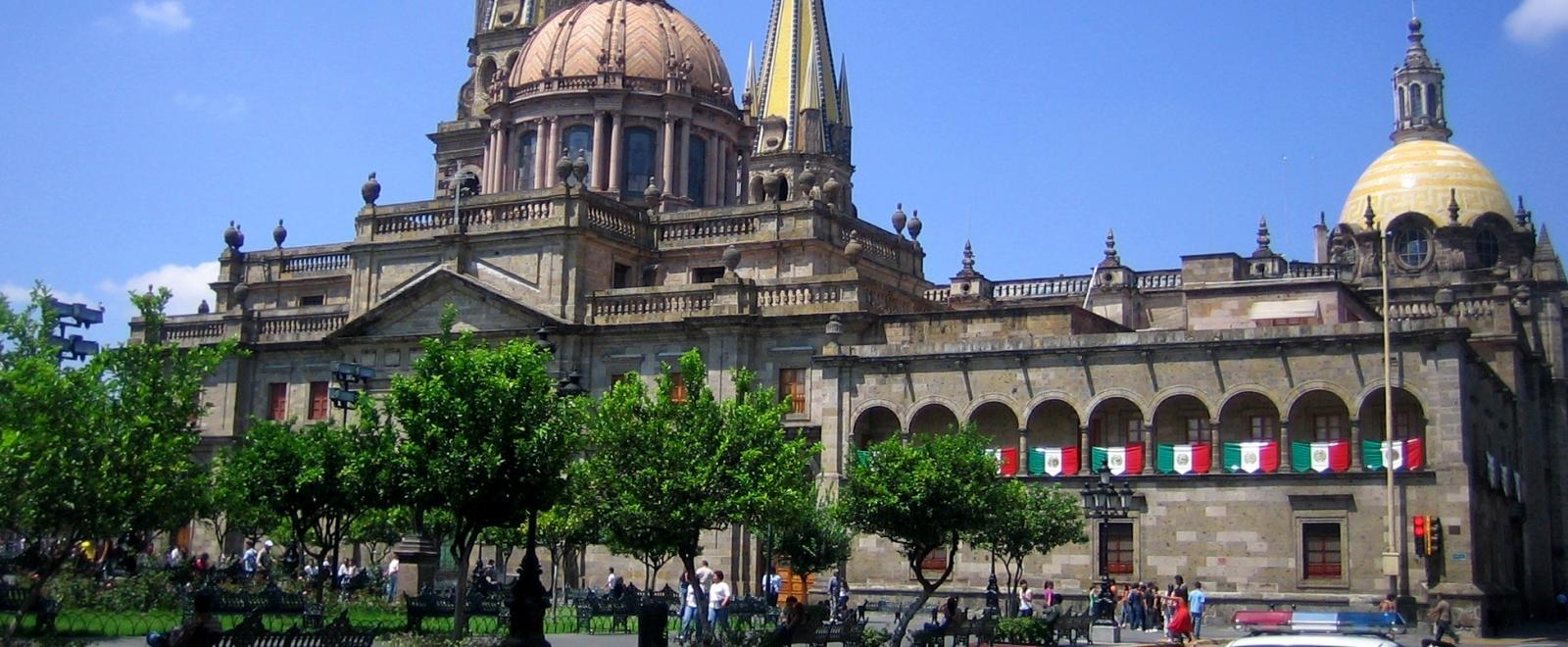Majestic buildings line the streets near Projects Abroad volunteer opportunities in Mexico.