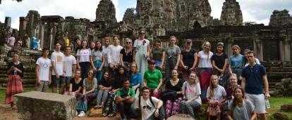 Teenage volunteers working with children in Cambodia use weekends to explore local attractions. 